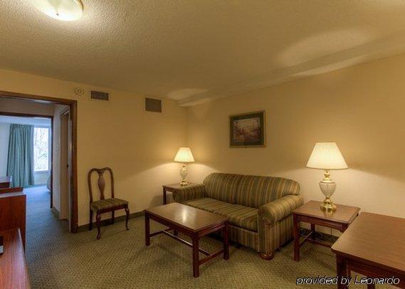 Econo Lodge Inn & Suites Lumberton Quarto foto